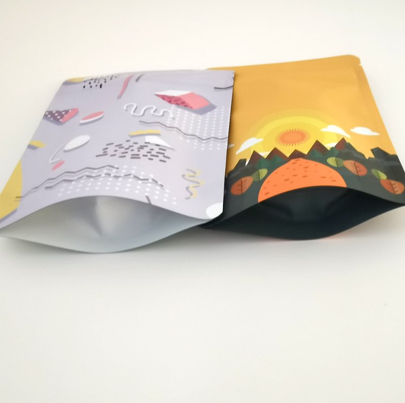 Design printed stand up plastic foodbags for dry food packaging